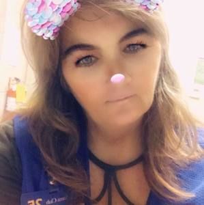 Meet your Posher, Carla